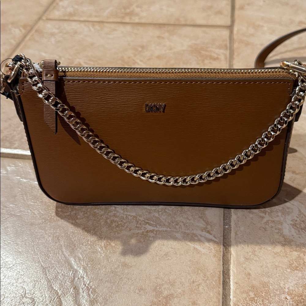 DKNY Bryant Park Demi Bag - Picture 3 of 6